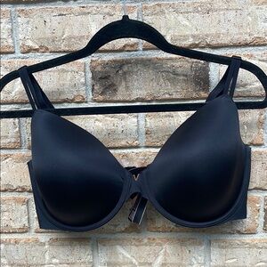 Victoria's Secret Black Seamless Underwire Bra
